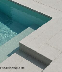 Pooltreppen mit Febnstereinzug fliesen